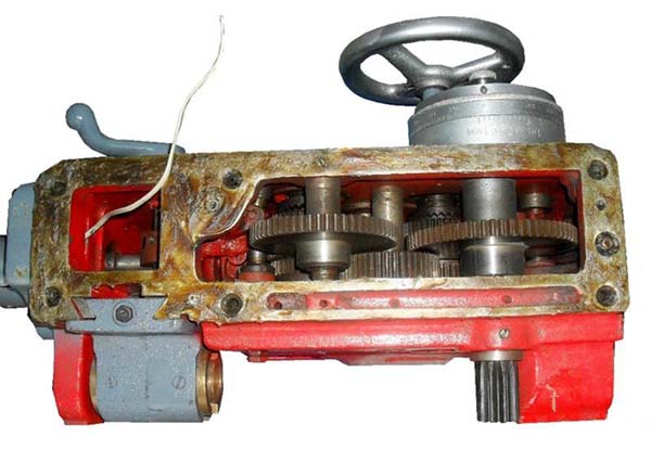 Фартук токарно-гвинторізного верстата